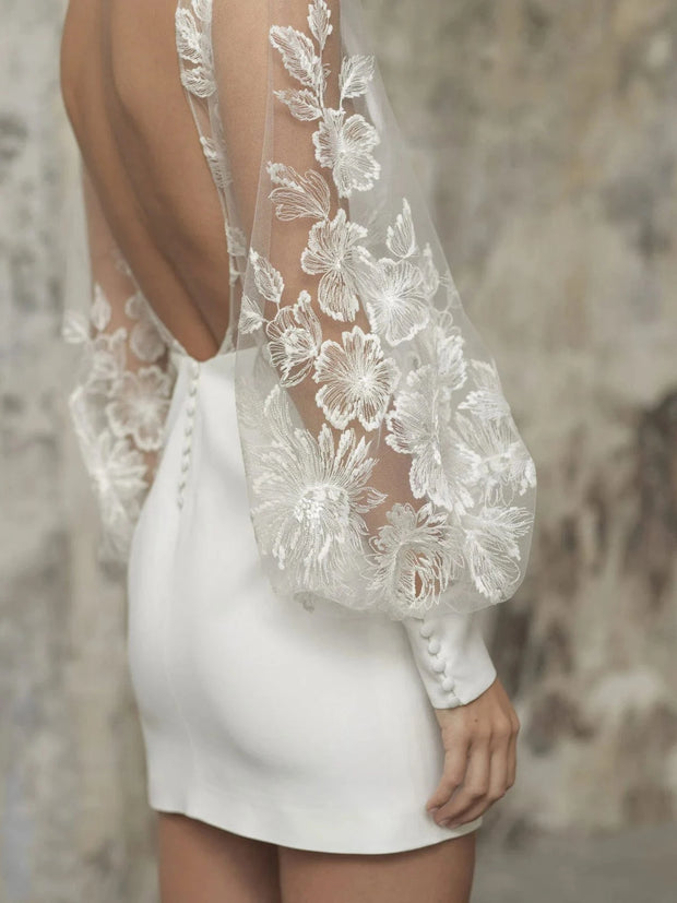 Robe de Mariée Courte en Satin – Élégance et Modernité La robe parfaite