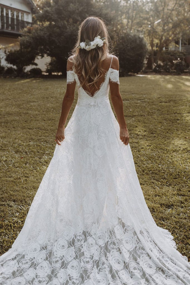 Robe de Mariée |  Dentelle avec Rose La robe parfaite